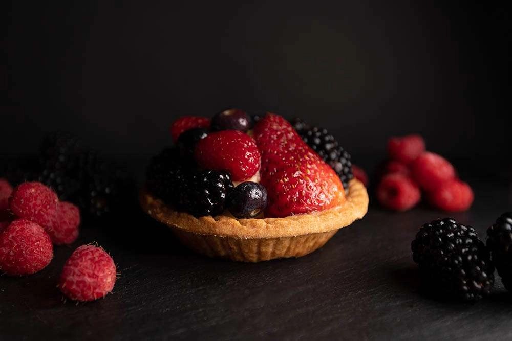 Berry tart | robert lowdon photography