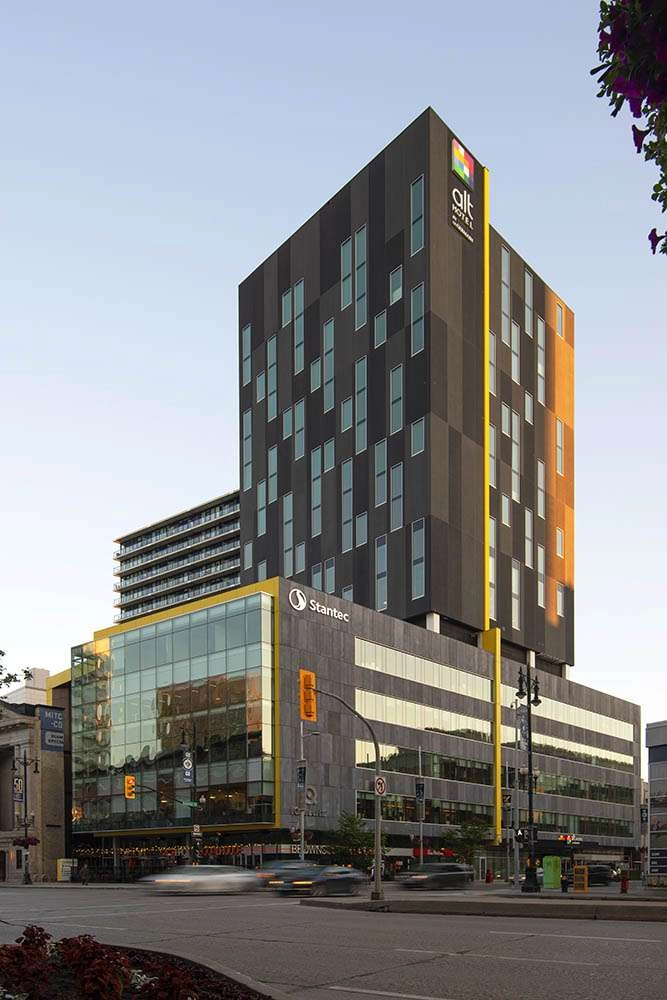 The alt hotel winnipeg is a new, stylish hotel in downtown winnipeg. It offers comfortable rooms and a great location, close to many restaurants and attractions.