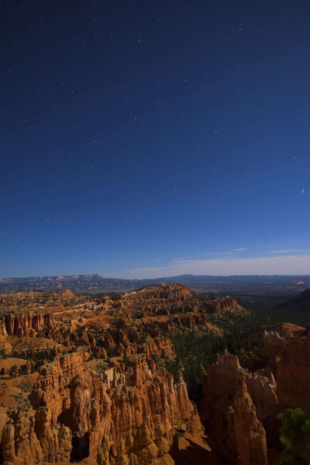 Later in the evening as the stars become visible over bryce canyon. © robert lowdon