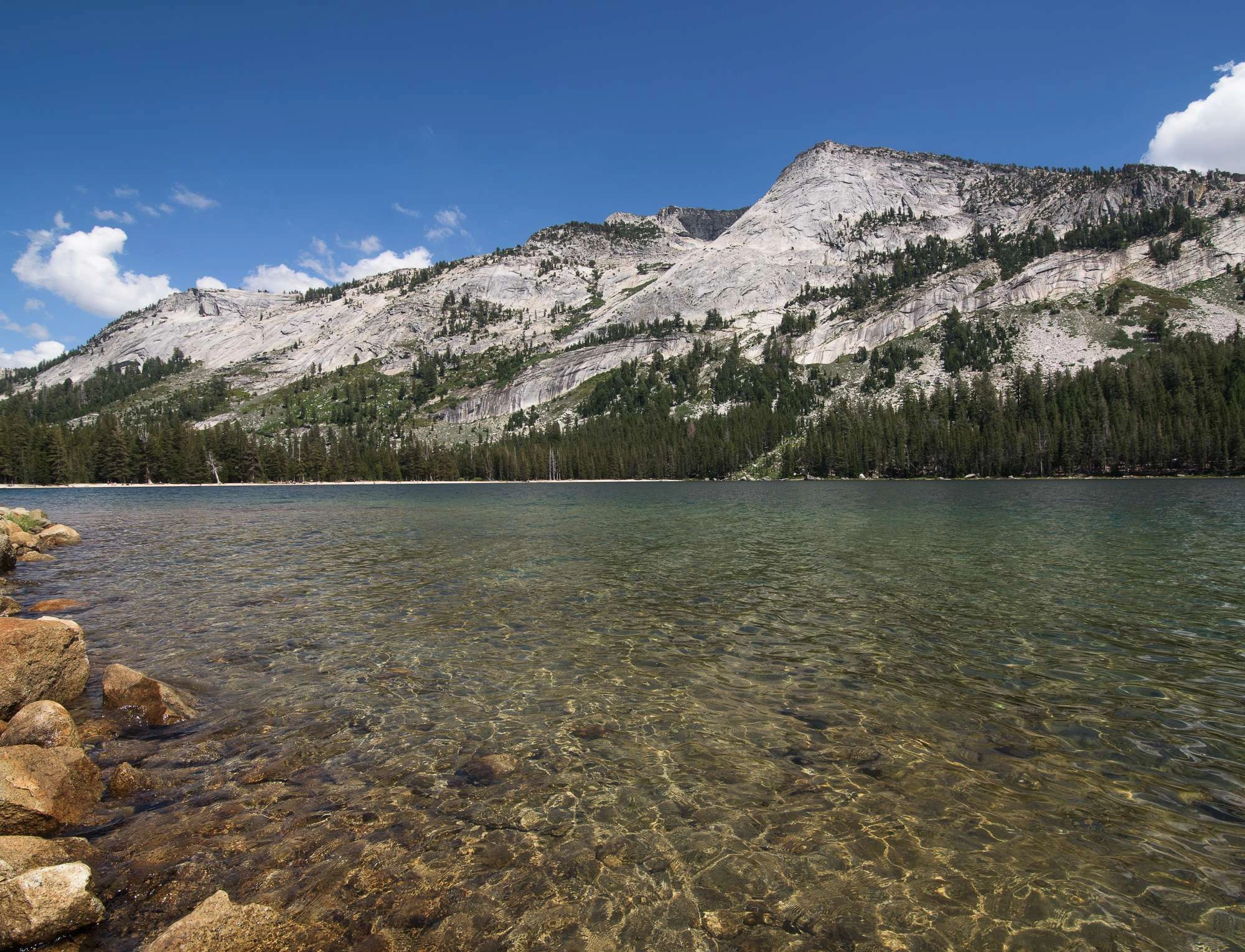 Yosemite national park lakes