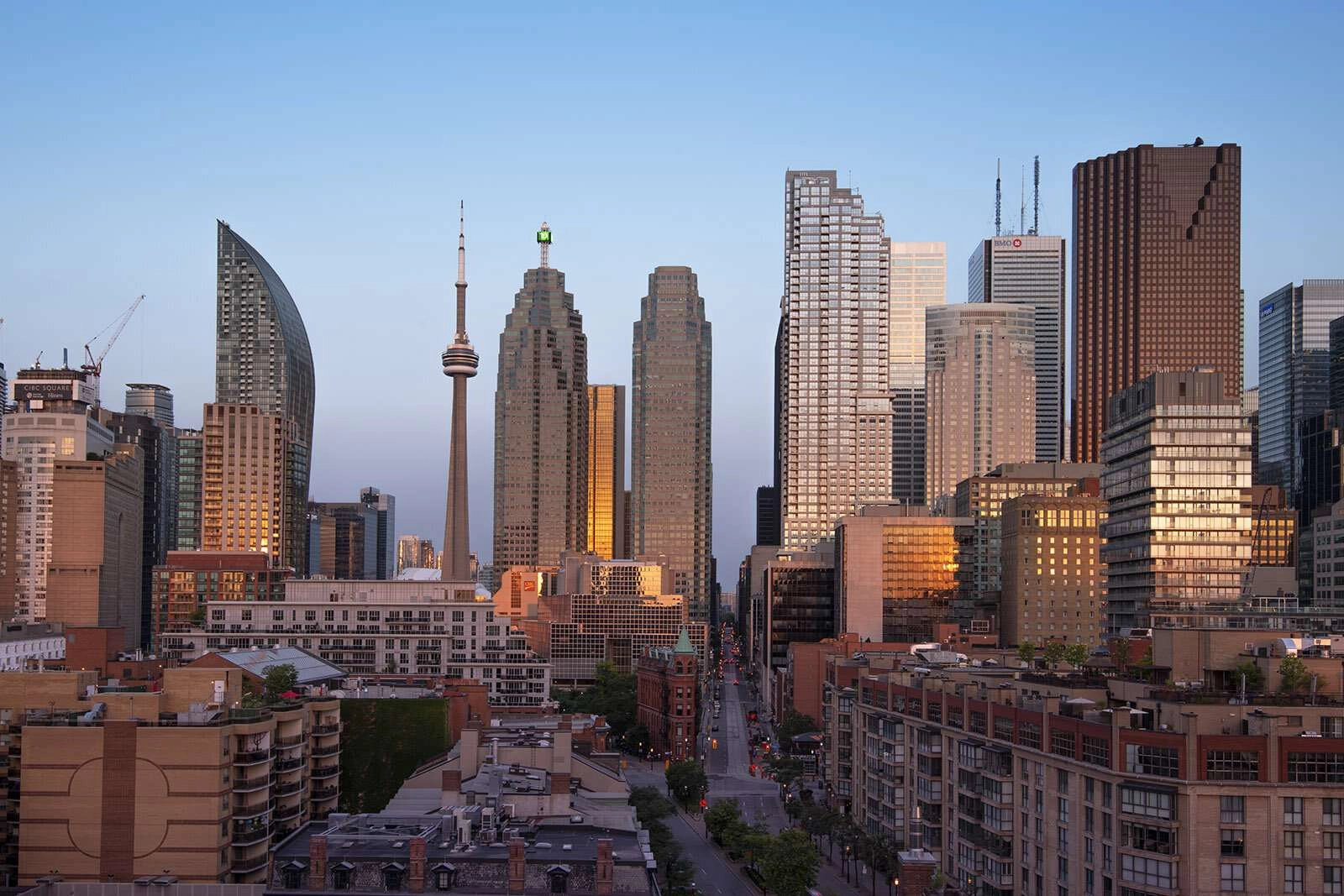 Toronto-skyline-photo