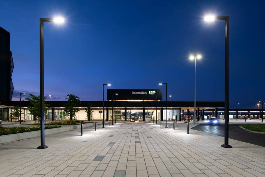 Mississauga architectural photographer specializing in stunning mississauga architectural photography. Office towers, hotels, retail and more.