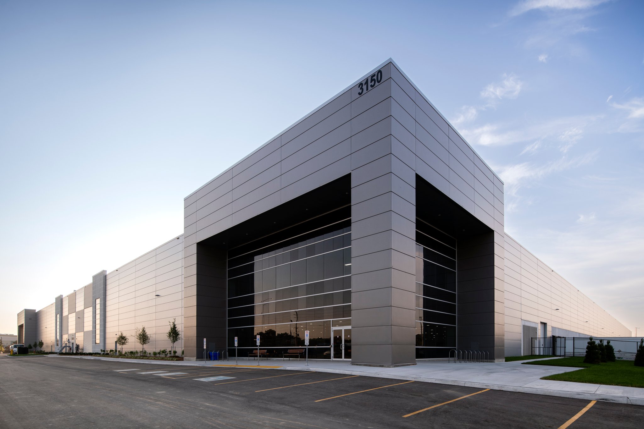 Industrial architecture image for home depot warehouse in mississauga